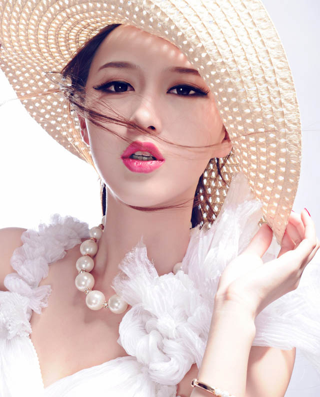 水中湿身美女大胆人体艺术图片 芙蓉出水裸露体女人诱惑图片