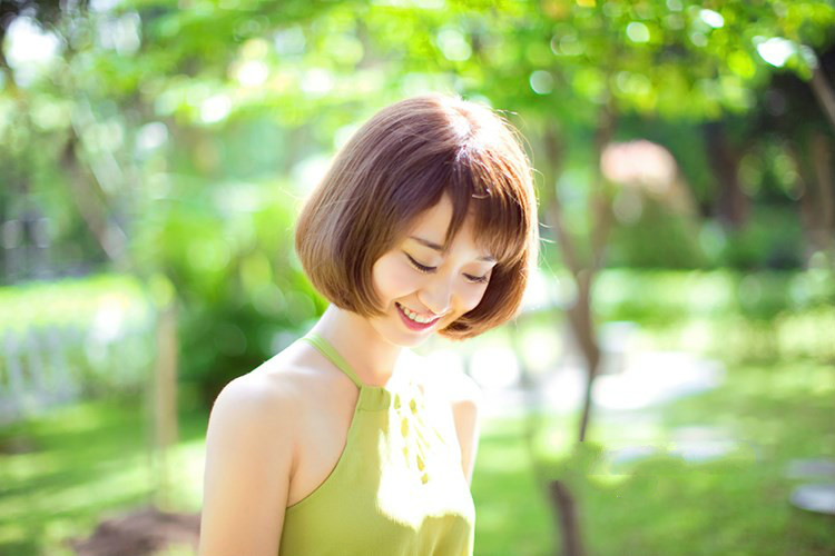 黑色薄纱包裹着的诱惑女神吉木梨湿身大胆人体艺术写真(一)