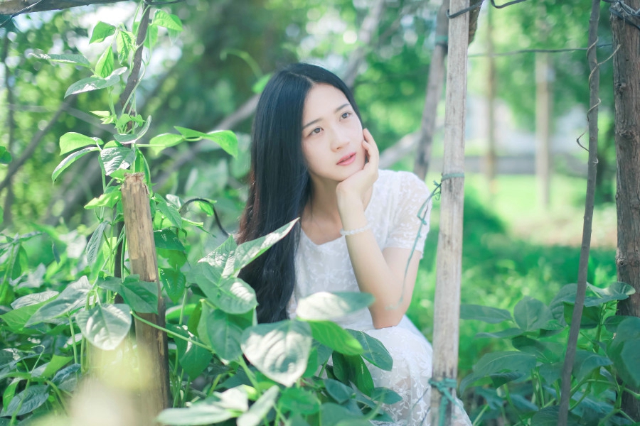 古典气质大胸美女 盘点性感的古典大胸女