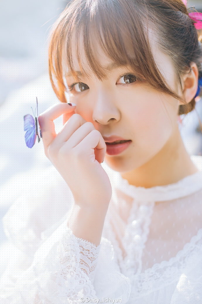 长腿气质美女 修长美腿私房写真照