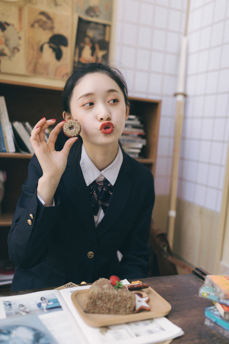 曲线美女 前凸后翘性感极品美女