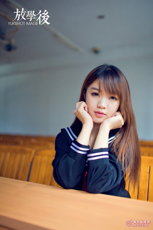 “女神“王希瑶大尺度写真  气质女王的诱惑