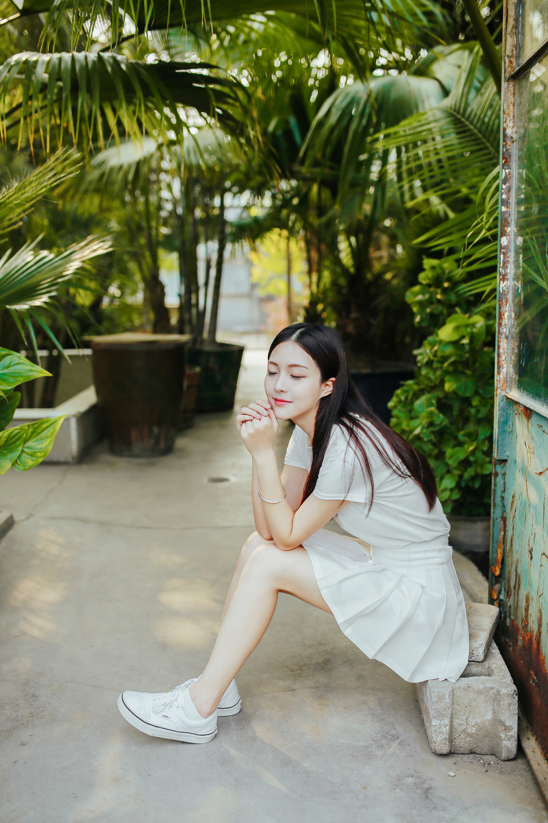 完美身材极致美背美腿  纯情极品妹子