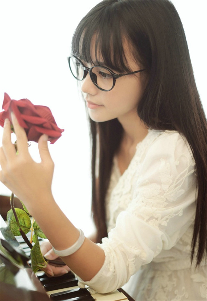 极品少妇 性感美女少妇衣衫尽开诱惑写真