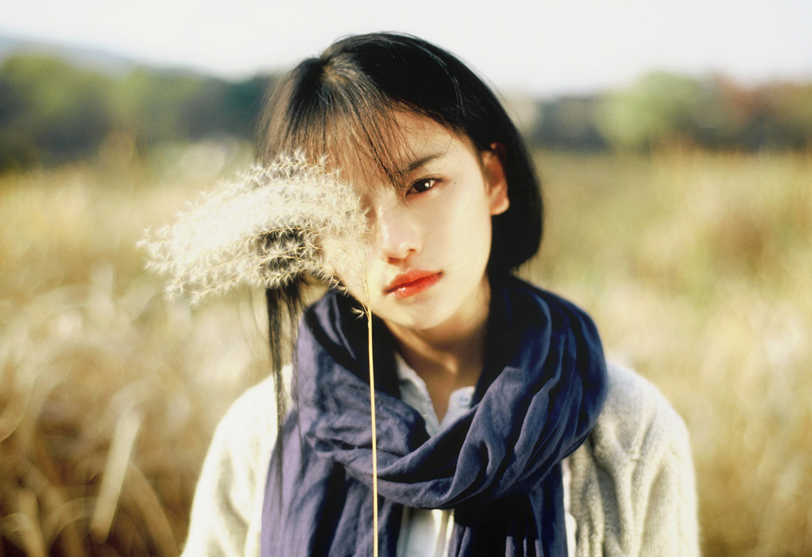性感美腿美女闪亮黑衣诱惑酒店写真