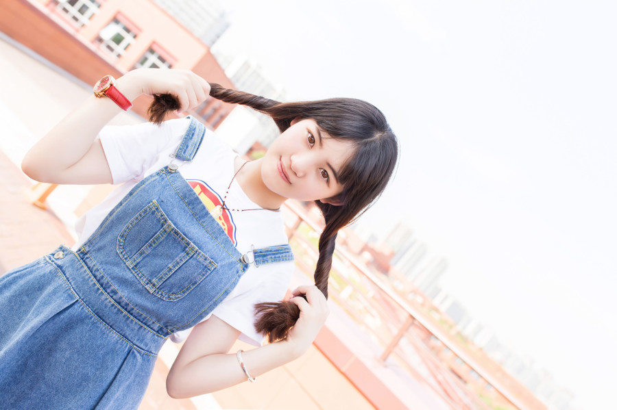 气质美女酒店里性感写真图片下载