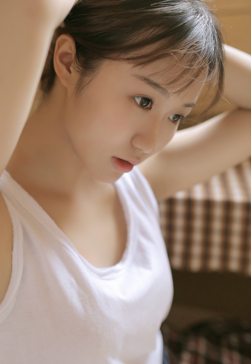 性感尤物丝袜美腿诱人写真图片